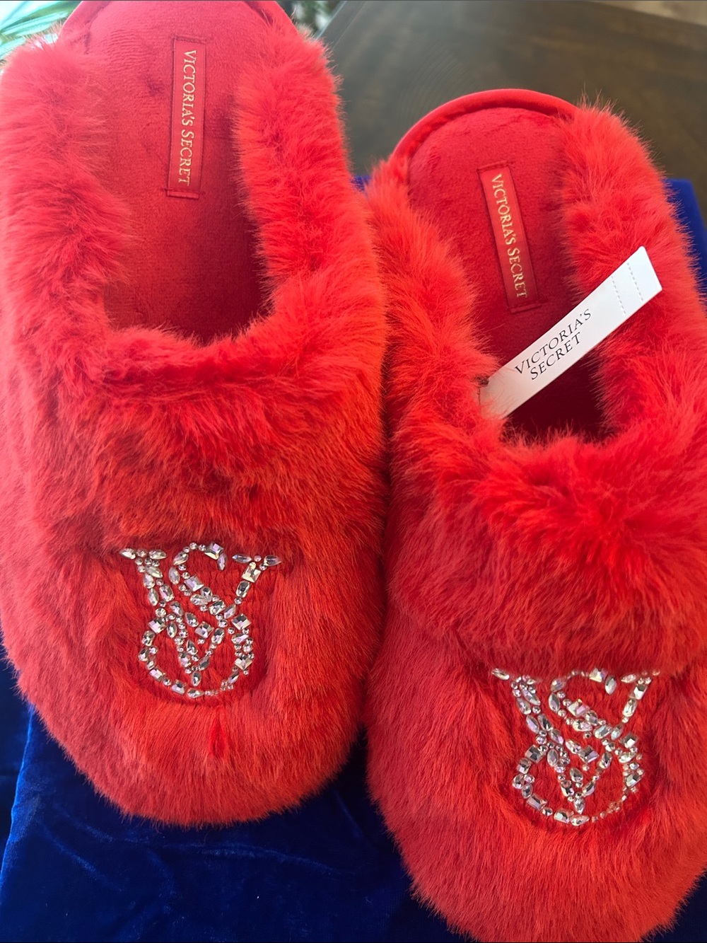 Victoria's Secret Red Faux Fur Crystal-Logo Slide Slippers❤️